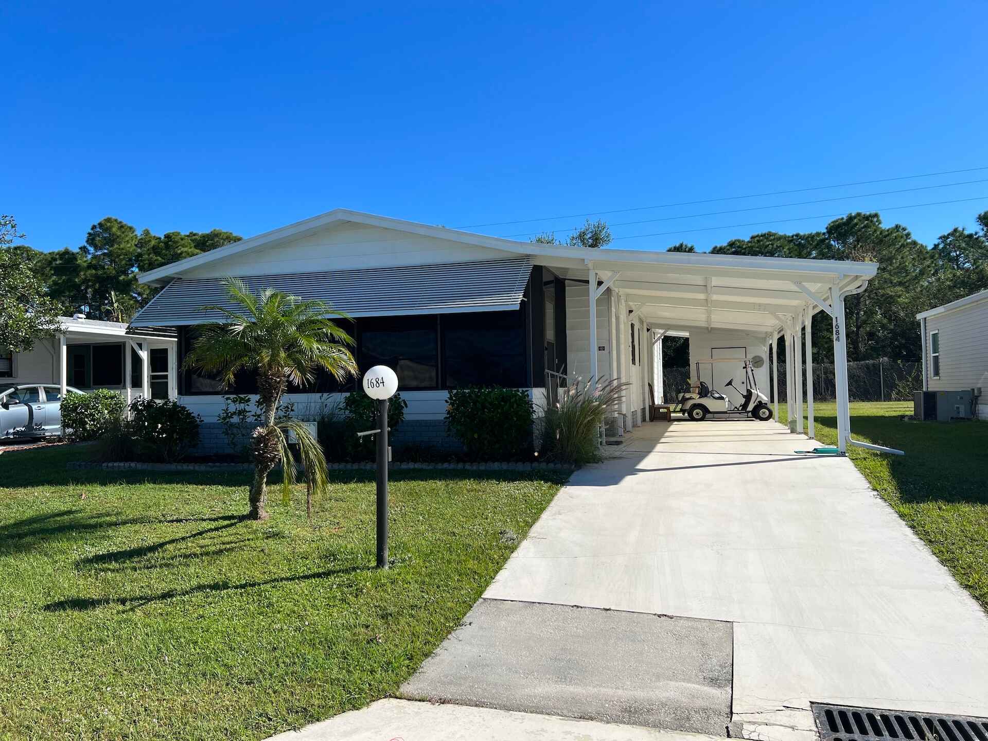 A short written description about the image. Good for accessibility, AL machine learning and search engine optimisation.